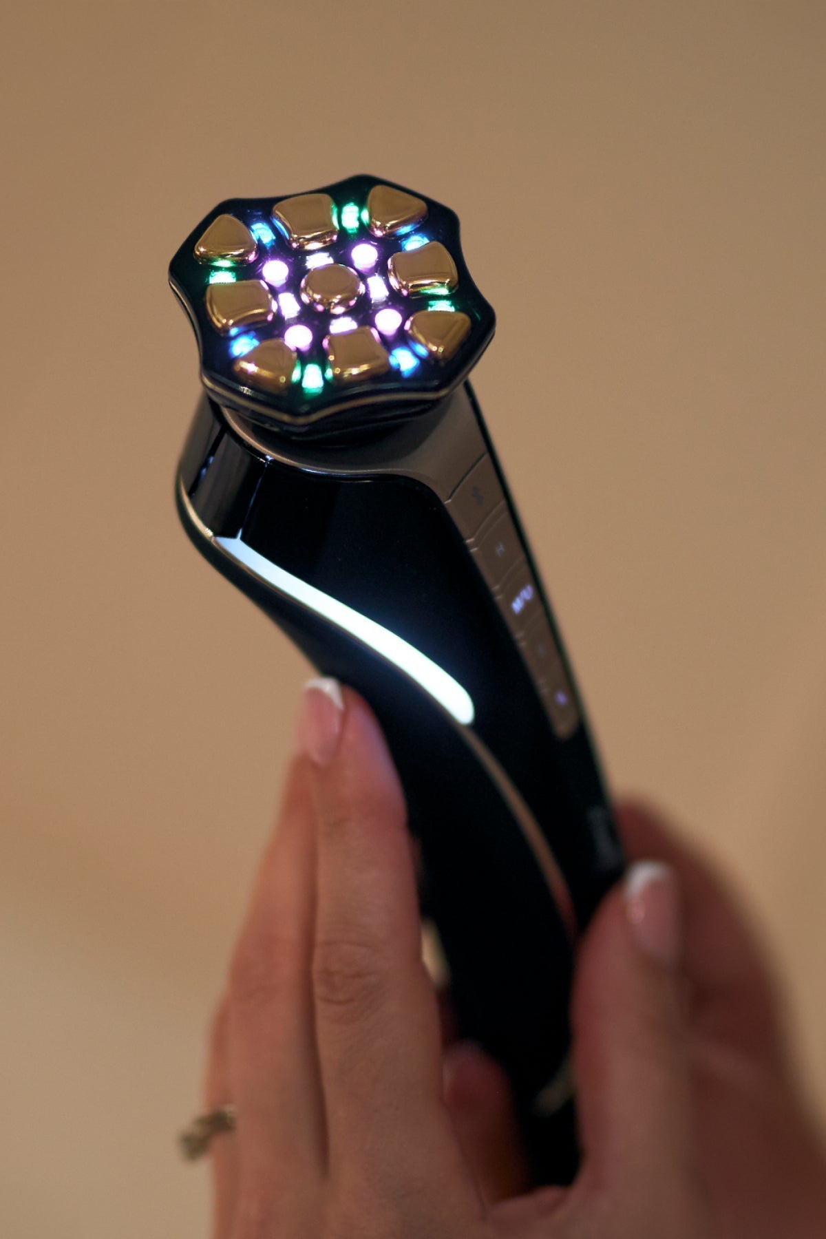 Гуаша, мезороллер чи мікротоки: що обрати — як розібратися в трендах